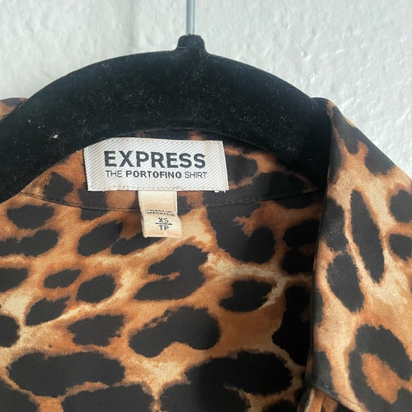 Express Animal Print Portifino Shirt - Picture 12 of 13